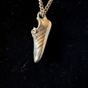 Vintage Avon Shoe neckless